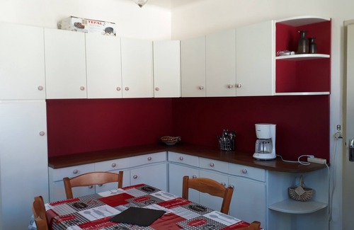 Chamboulive Casa | Casa ubicada a 400 m del centro del pueblo Chamboulive, tranquilo