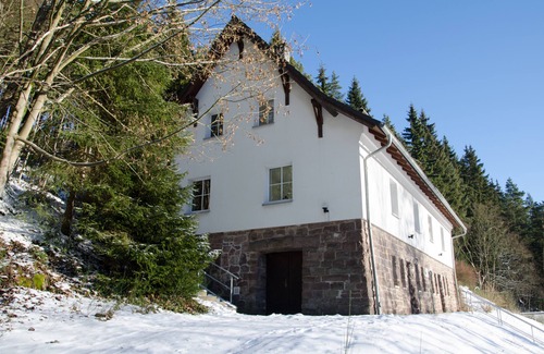 Frankenhain Apartamento | House Lütsche - right on the lake in the Thuringian Forest