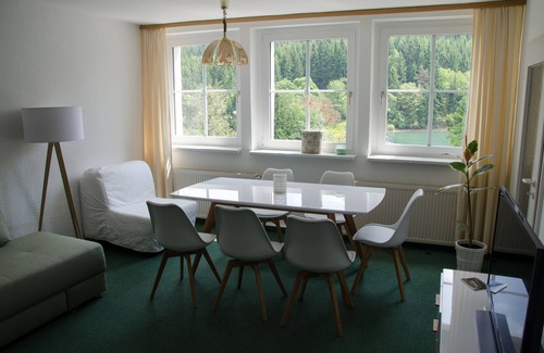 Frankenhain Apartamento | House Lütsche - right on the lake in the Thuringian Forest