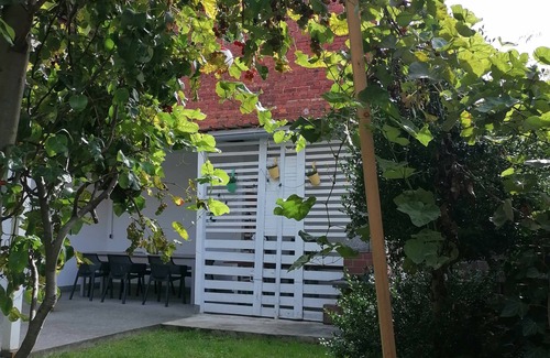 Niederzwehren Casa | House Morgentau centrally located with garden