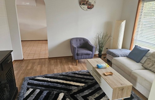 Meadow Heights Casa | House near Melbourne Airport