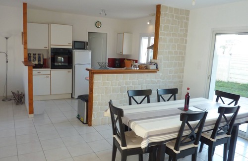 Medis Casa | CASA CERCA DE ROYAN Y JUNTO AL MAR, PLANTA BAJA, TRANQUILA Y CÓMODA