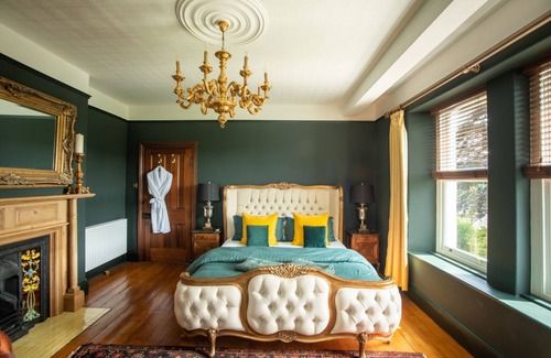 Newcastle Emlyn Casa | House of Brohedyn