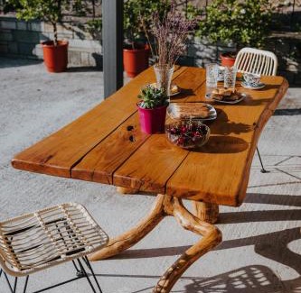 Makrirrakhi Casa | House of Gardenia