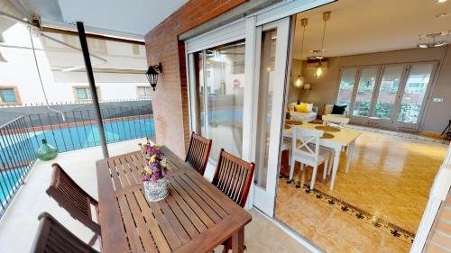 Banyoles Casa | HOUSE OF JOY , CASA EN BANYOLES