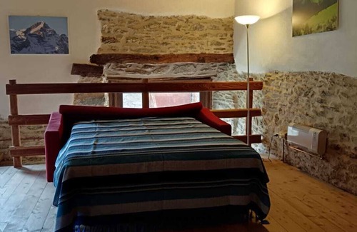 Marmora Casa | House of Roses