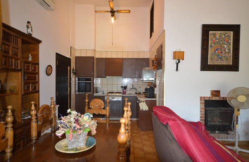 Bon Relax Chalet De Esquí | Casa Olot 68 - A/A, WiFi, jardín, piscina privada, zona tranquila.