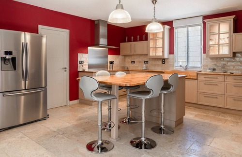 St.-Remy-de-Provence Casa | Casa independiente en ST REMY para 8 personas, con gran piscina en DEBOR