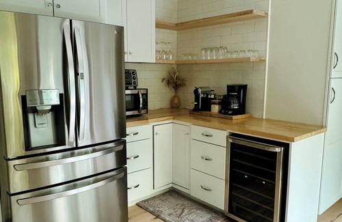 Livingston Casa | House on Rocky Lane - Dog Friendly
