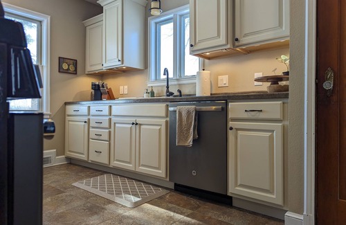 Portage Casa | House on the River near the Wisconsin Dells!