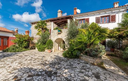 Peresiji Casa | House Peresiji