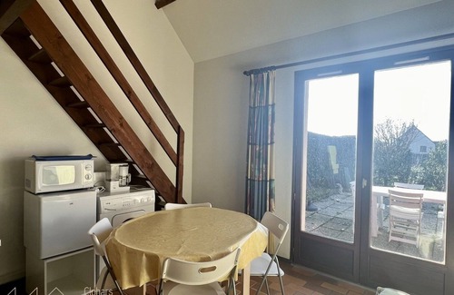 Clohars-Carnoet Casa | House sleeps 4. Residence with swimming pool. CLOHARS-CARNOËT