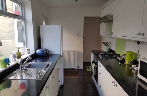 Guisborough Casa | House - Sleeps 4 - Pets Ok - Parking - Garden