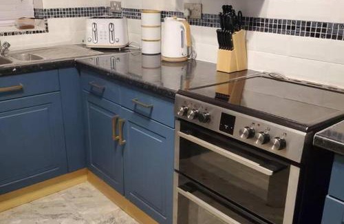 Bridgend Casa | House - Sleeps 5 - Garden - Parking