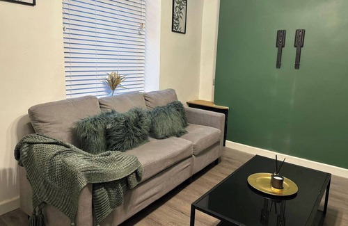 Bridgend Casa | House - Sleeps 5 - Garden - Parking