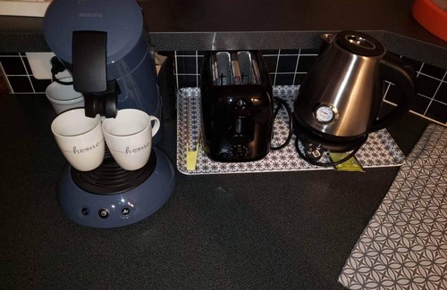 Saint-Leu Casa | House St Leu. Lively, historic district. Near cathedral.