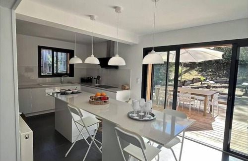 Piraillan Villa | Casa "MICLO"