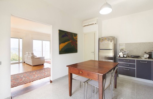 Noli Villa | Villa de lujo con piscina panorámica con vistas al mar.