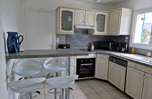 Gavres Casa | - House with enclosed garden, sea view, 4 bedrooms, sleeps 8.