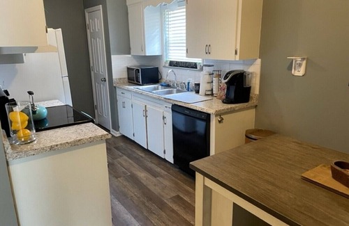 Conway Casa | Casa con jardin cercado, cerca de instituciones educativas y médicas en Conway.