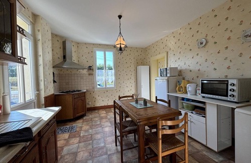 Diou Cabaña | Casa con jardín cerca del canal y el Loira, equipamiento completo, ideal para familias