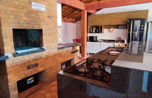 Jardim Estancia Brasil Casa | House with heated pool in condominium overlooking Pedra Grande