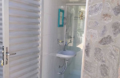 Gleba B Casa | House with pool and air conditioning, barbecue, 24 hour security - 5 minutes from the beach!