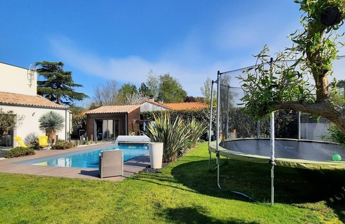 Saint-Liguaire Casa | House with pool in the heart of the Marais Poitevin