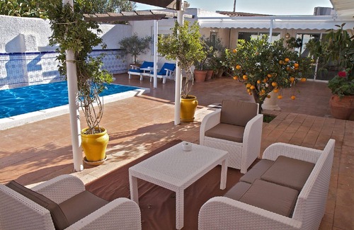 Cala Reona Casa | Casa con terraza, piscina y jardín privados. BBQ, wifi, climatizada a 50m playa