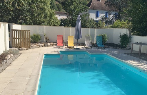 Saint Gery-Vers Casa | House with swimming pool for 10 to 12 people between Cahors and Saint-Cirq-Lapopie