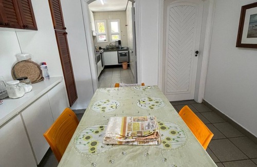 Praia das Cigarras Casa | House with wonderful views, swimming pool and barbecue! Near Cigars beach