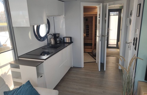 Barth Alquiler De Eote | Houseboat Fjord Capella - Solar boat in Barth