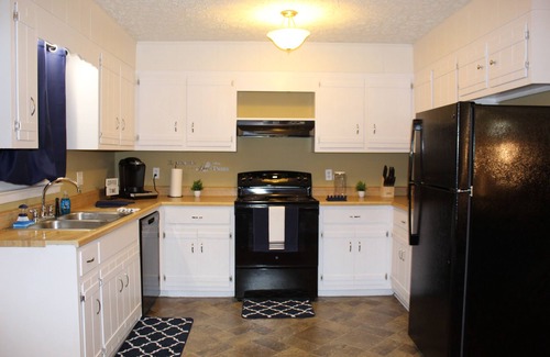 Perry Casa | Housing Available For Hurricane Milton Evacuees / Hurricane Milton Evacuation