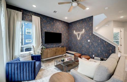 Greater Heights Casa | Houston Heights Luxury Home Stunning 4BR