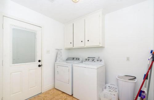Ponderosa Forest Casa | Houston Oasis Pool, Gameroom, & Near IAH Airport
