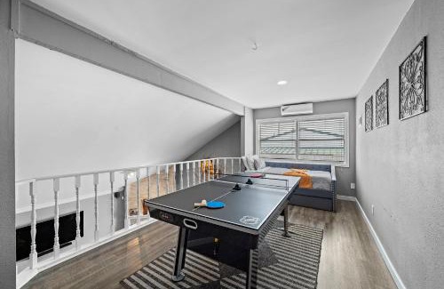 Clodine Casa | Houston Pool Escape Games Wifi Parking Pet