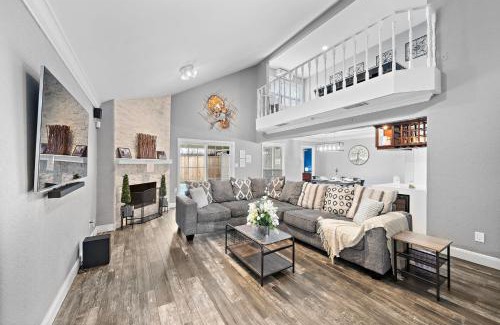 Clodine Casa | Houston Pool Escape Games Wifi Parking Pet
