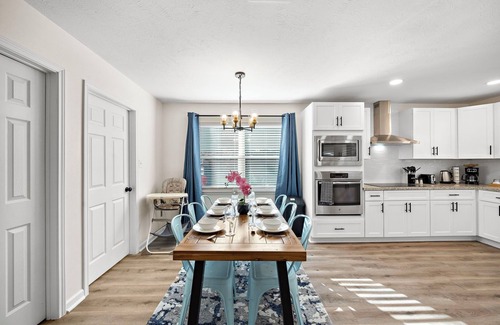 Ponderosa Forest Casa | Houston Stay | Game Room | BBQ Yard | Sleeps 16