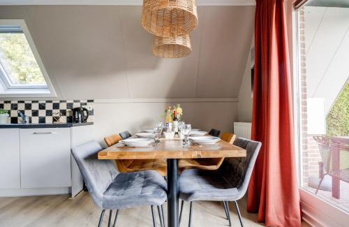 Zwiggelte Casa | Houtduif I Huisje met Omliggende Tuin