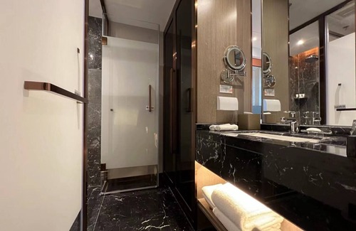 Wangfujing Shopping Area Hotel | Howard Johnson Paragon Hotel Beijing