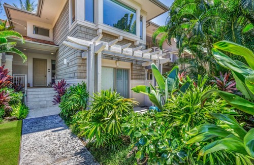 Kaupulehu Villa | Hualalai Palm Villa 140B ~ Bellamente renovado ~ Amplios 3 bd ~ 2 carritos de golf