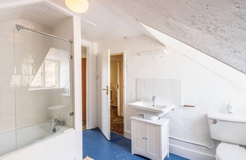 Dover Casa | Hubert House Guesthouse
