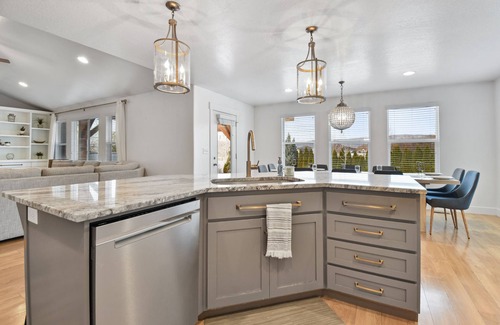 Heber Casa | Family groups, hot tub, sleeps 16, 6br4ba, firepit