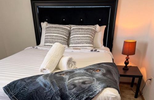 Hillcrest Casa | Huckleberry's Hideaway