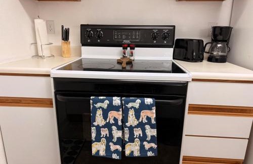 Hillcrest Casa | Huckleberry's Hideaway