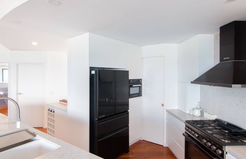 Blueys Beach Casa | Huey's Lookout - beachfront spacious pet friendly home