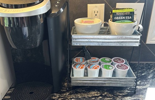 Mission Hills Casa | ONE Street, 3 casas enormes / Lago / Parque acuático 1 milla - Reuniones # 1 de Omaha / Casa familiar