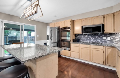 Northwest Arvada Casa | Huge Arvada Retreat! Great quiet neighborhood!