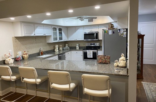 Burnt Store Marina Condominio | HUGE Charlotte Harbor FLORIDA water side ground floor condo. Amenities galore!
