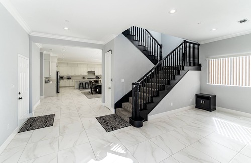 Midway City Casa | Huge Family Home Near Disneyland & SoCal Beaches